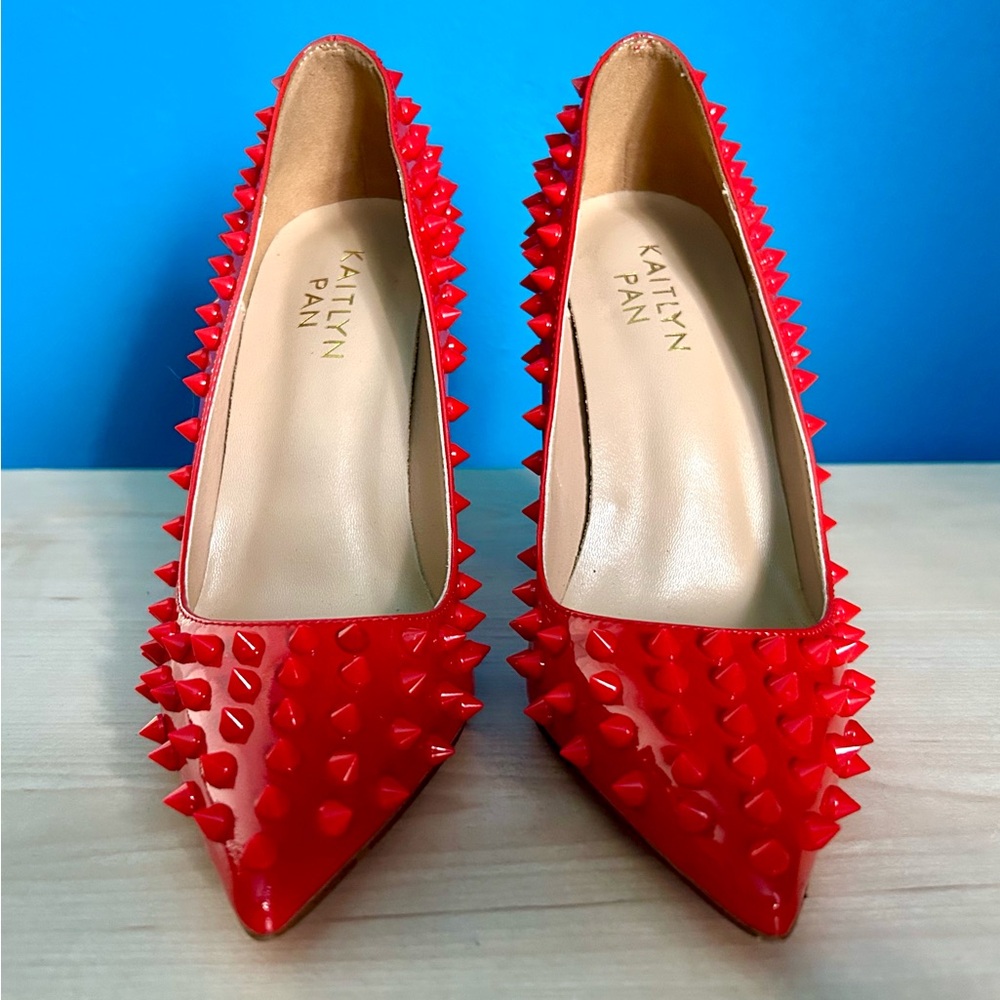 Kaitlyn Pan Spikes Red Soul High Heel Pumps, Size 6 - Picture 2 of 8